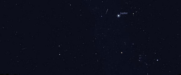 A shooting star flashes past the Jupiter. You can select different intensities in the View