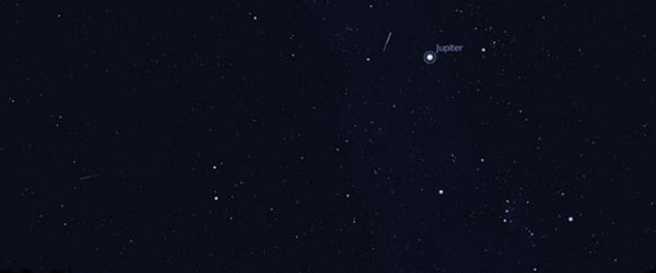 A shooting star flashes past the Jupiter. You can select different intensities in the View window.